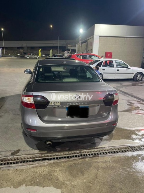Renault Fluence 2015 Mocha Automatic Used for Sale in El Minya - 3
