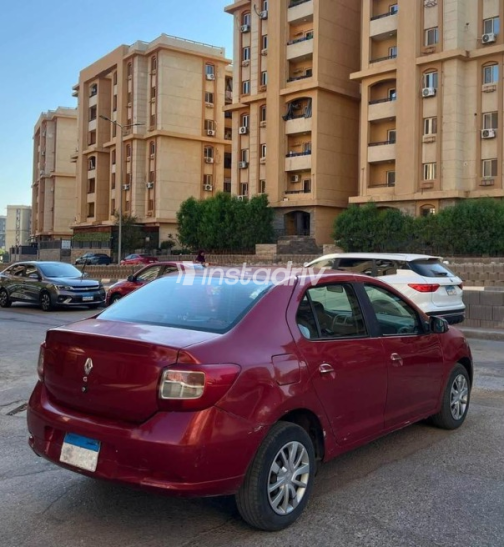 Renault Logan 2015 Dark Red Manual Used for Sale in 6 October - 5