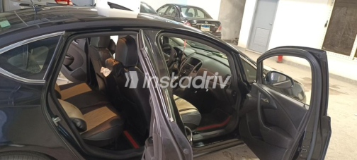 Opel Astra 2020 White Automatic Used for Sale in Greater Cairo ( Cairo + Giza) - 9
