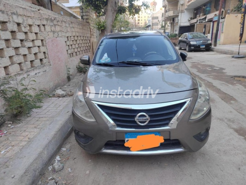 نيسان صنى 2018 برونزي أوتوماتيك مستعملة للبيع في الإسكندرية - 9