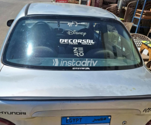 Hyundai Accent 1999 Gold Manual Used for Sale in Kafr el-Sheikh - 3