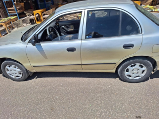 Hyundai Accent 1999 Gold Manual Used for Sale in Kafr el-Sheikh