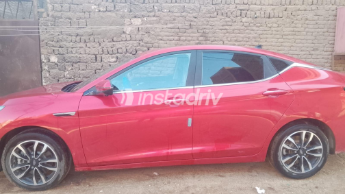 Jac J7 2025 Red Automatic Used for Sale in Nasr city - 3