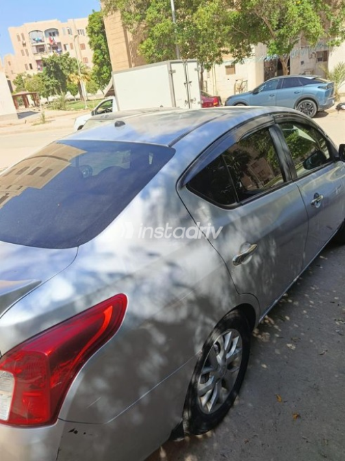 Nissan Sunny 2021 Silver Automatic Used for Sale in 6 October - 1