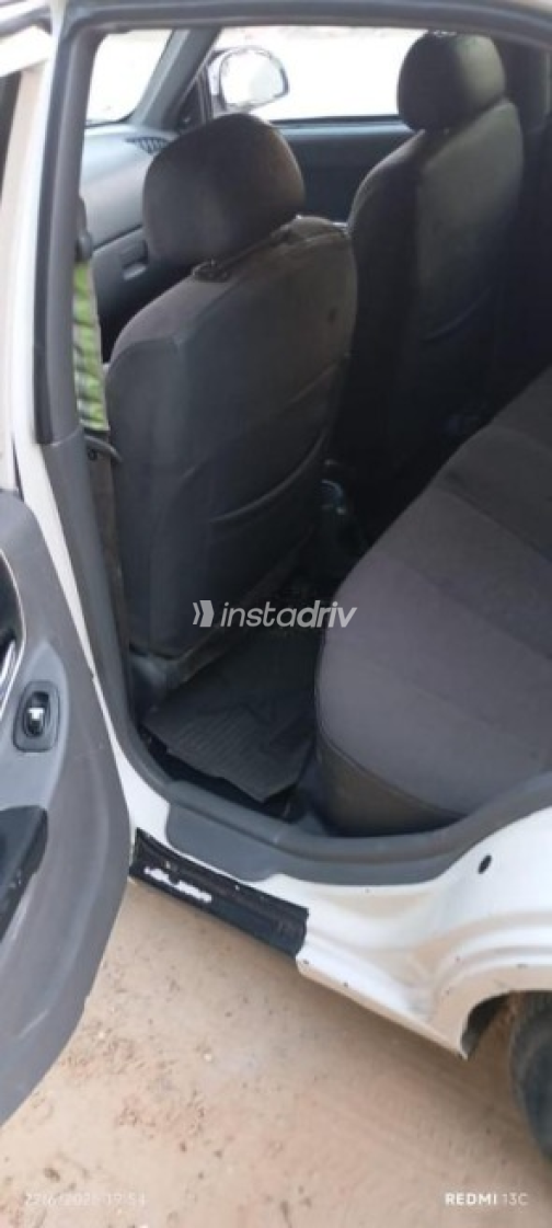 Hyundai Verna 2014 White Manual Used for Sale in 10th of Ramadan - 8