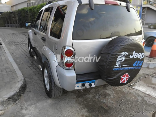 Jeep Liberty 2006 Silver Automatic Used for Sale in Cairo - 5