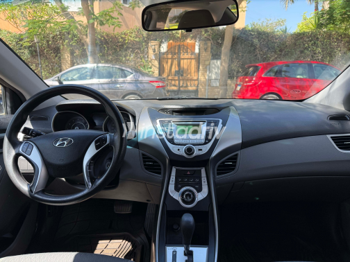 Hyundai Elantra MD 2012 Bronze Automatic Used for Sale in Giza - 3