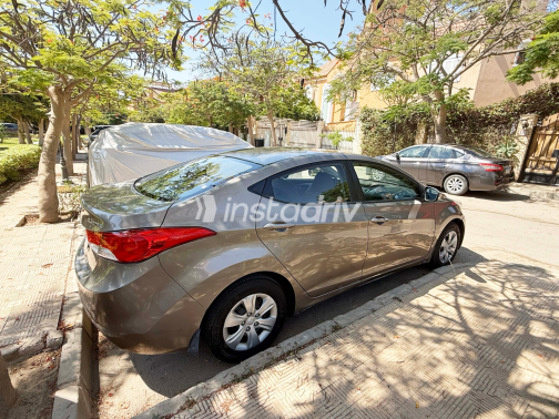 Hyundai Elantra MD 2012 Bronze Automatic Used for Sale in Giza - 4