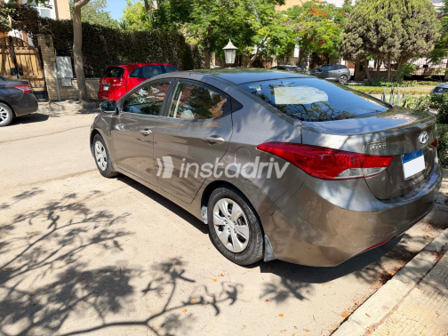 Hyundai Elantra MD 2012 Bronze Automatic Used for Sale in Giza - 9