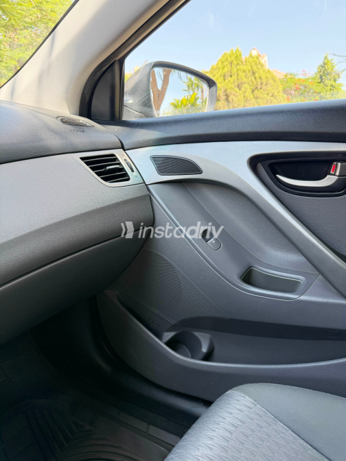 Hyundai Elantra MD 2012 Bronze Automatic Used for Sale in Giza - 10