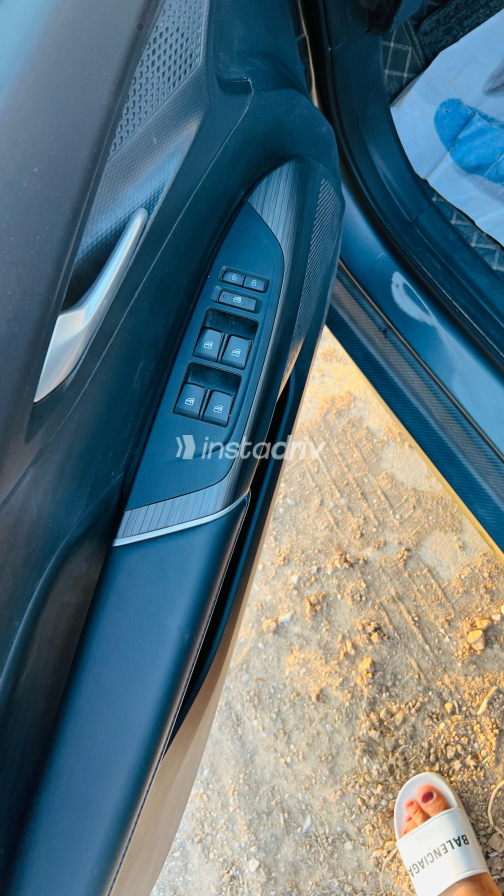 Changan Eado plus 2025 Black CVT Used for Sale in Cairo - 7