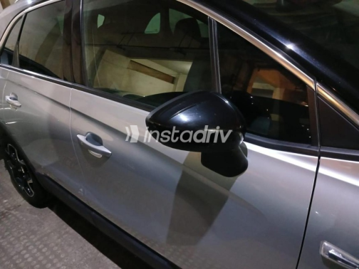 Opel Crossland 2023 Silver Automatic Used for Sale in Alexandria - 9