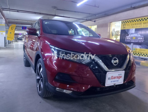 Nissan Qashqai 2019 Dark Red Automatic Used for Sale in Cairo - 3