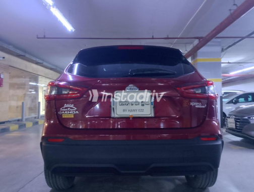 Nissan Qashqai 2019 Dark Red Automatic Used for Sale in Cairo - 4