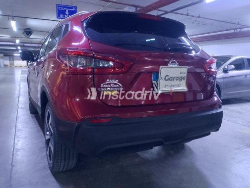 Nissan Qashqai 2019 Dark Red Automatic Used for Sale in Cairo - 6