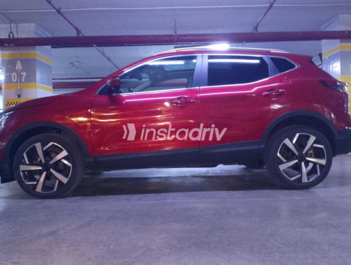 Nissan Qashqai 2019 Dark Red Automatic Used for Sale in Cairo - 9