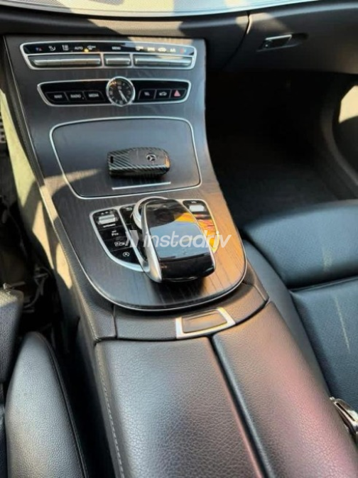 Mercedes E 180 2019 White Automatic Used for Sale in Greater Cairo ( Cairo + Giza) - 3