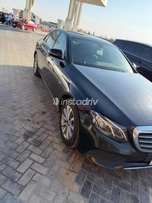 Mercedes E 180 2019 White Automatic Used for Sale in Greater Cairo ( Cairo + Giza) - 4