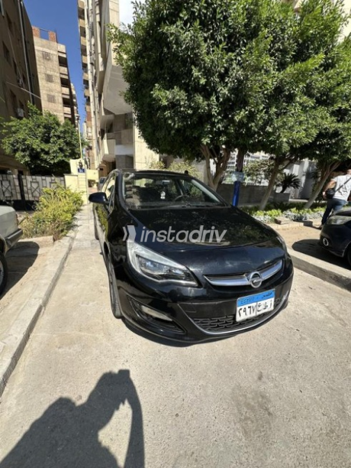 Opel Astra 2020 White Automatic Used for Sale in Greater Cairo ( Cairo + Giza) - 4