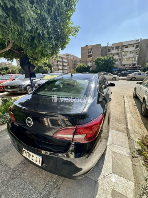Opel Astra 2020 White Automatic Used for Sale in Greater Cairo ( Cairo + Giza) - 5