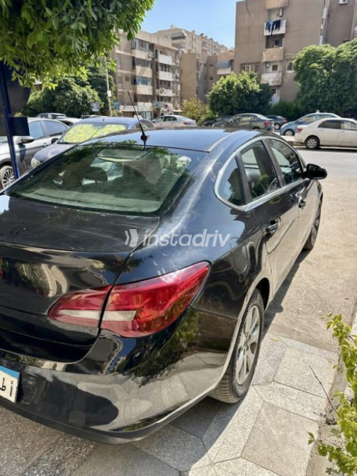 Opel Astra 2020 White Automatic Used for Sale in Greater Cairo ( Cairo + Giza) - 7