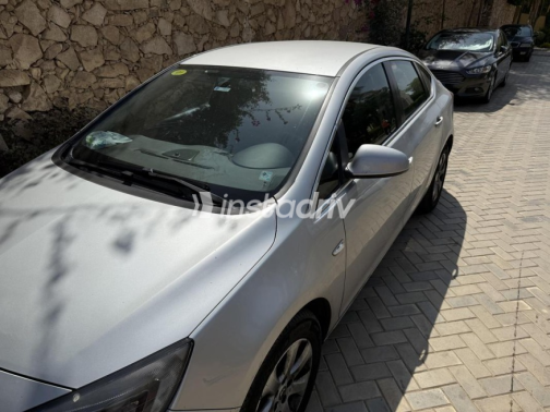 Opel Astra 2020 White Automatic Used for Sale in Greater Cairo ( Cairo + Giza) - 4