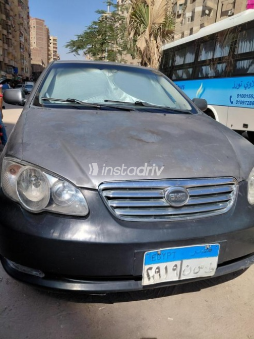 بى واى دى‬ F3 2014 رمادي غامق يدوي مستعملة للبيع في السويس‎ - 3