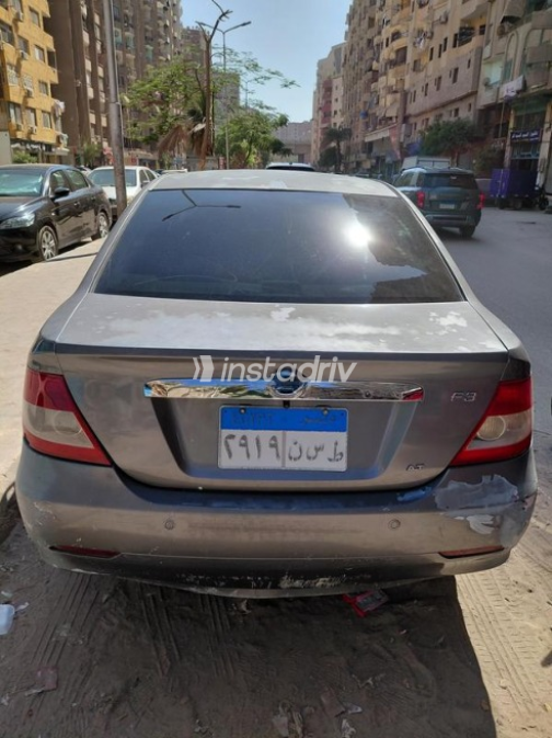 بى واى دى‬ F3 2014 رمادي غامق يدوي مستعملة للبيع في السويس‎ - 5