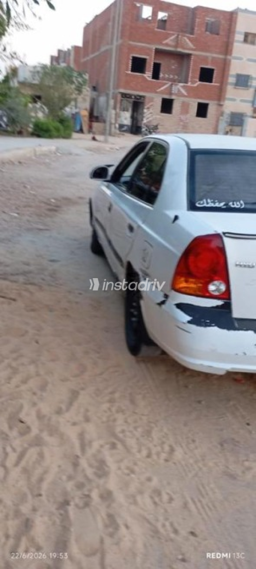 Hyundai Verna 2014 White Manual Used for Sale in 10th of Ramadan - 4
