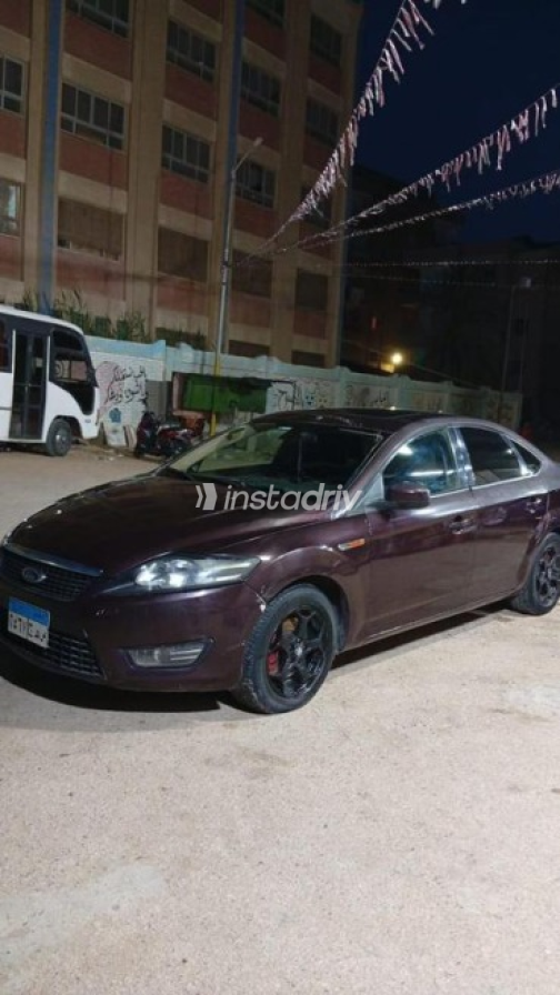 فورد مونديو 2010 أحمر غامق يدوي مستعملة للبيع في السويس‎ - 3