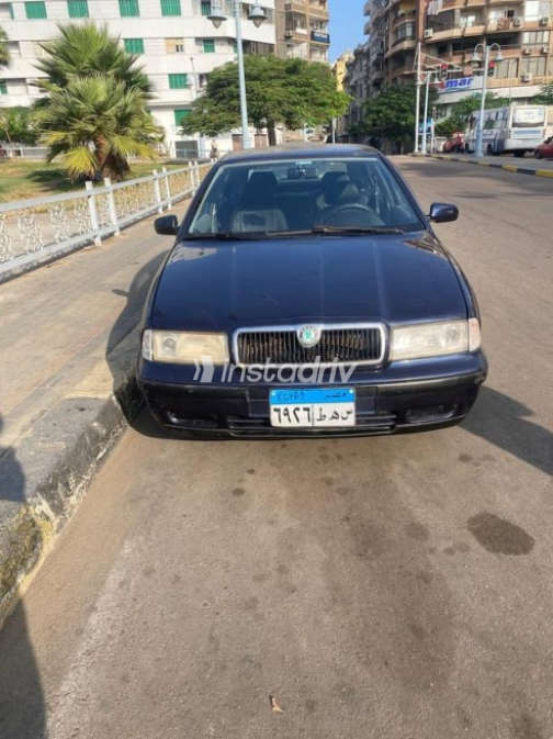 سكودا اوكتافيا A4 1998 أزرق غامق أوتوماتيك مستعملة للبيع في الإسكندرية - 1