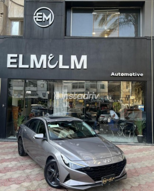 Hyundai Elantra 2022 Gray Automatic Used for Sale in Cairo - 2