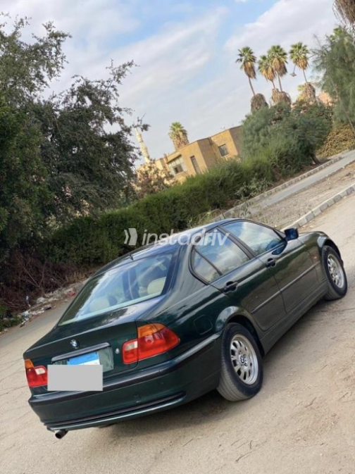 BMW 318 2000 Dark Green Automatic Used for Sale in Cairo - 1