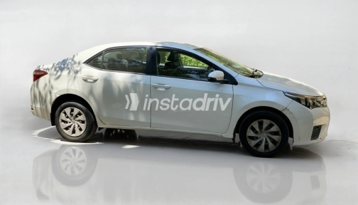 Toyota Corolla 2015 Gray Automatic Used for Sale in Heliopolis - 2