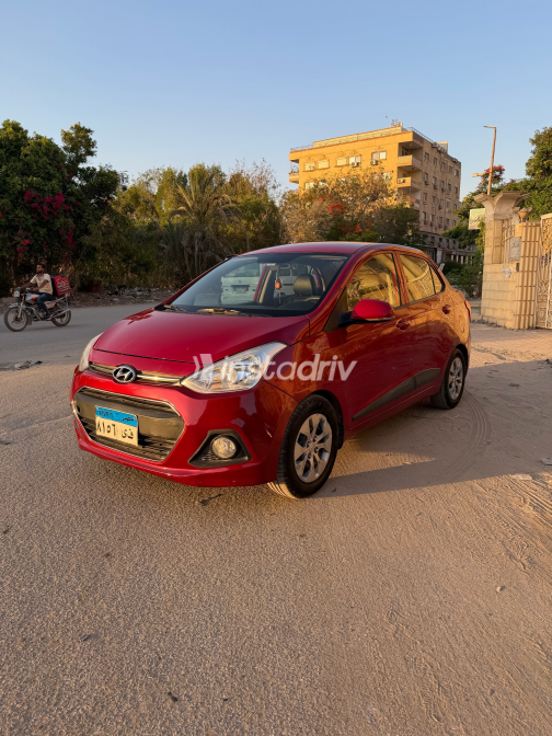 Hyundai Grand i10 2016 White Automatic Used for Sale in Giza - 2