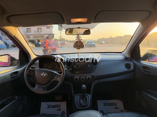 Hyundai Grand i10 2016 White Automatic Used for Sale in Giza - 8