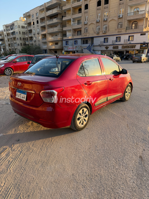 Hyundai Grand i10 2016 White Automatic Used for Sale in Giza - 9