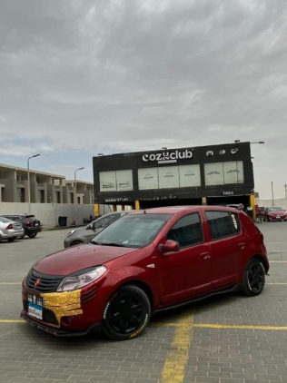 Renault Sandero 2014 Red Automatic Used for Sale in Obour City