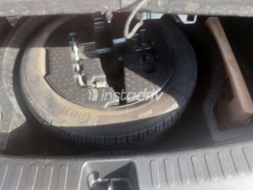 Chevrolet Captiva 2020 Black Automatic Used for Sale in Heliopolis - 6