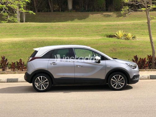 Opel Crossland 2020 Gray Automatic Used for Sale in Nasr city - 8