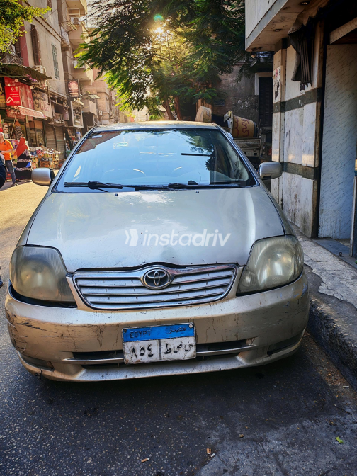 Toyota Corolla 2001 Gold Automatic Used for Sale in Cairo - 3
