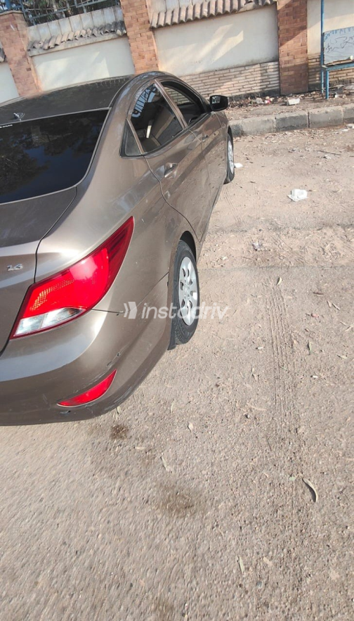 Hyundai Accent RB 2021 Bronze Automatic Used for Sale in Cairo - 3
