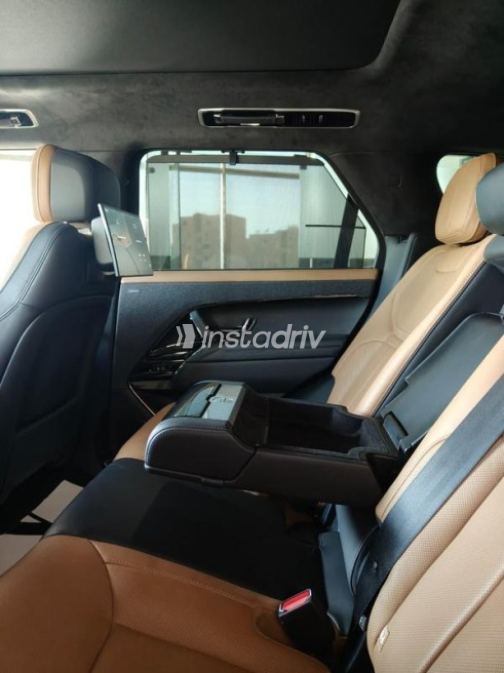 Land Rover Range Rover Sport 2023 Black Automatic Used for Sale in Cairo - 10