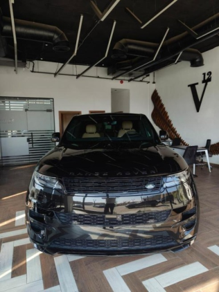 Land Rover Range Rover Sport 2023 Black Automatic Used for Sale in Cairo