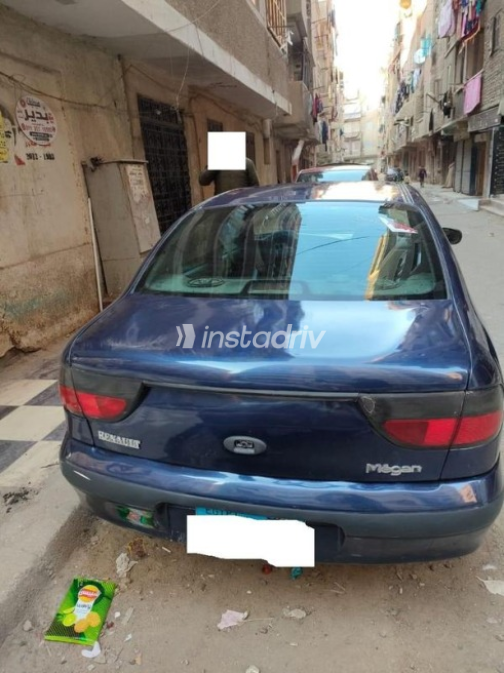 Renault Megane 1999 Blue Manual Used for Sale in Qalyubia - 2