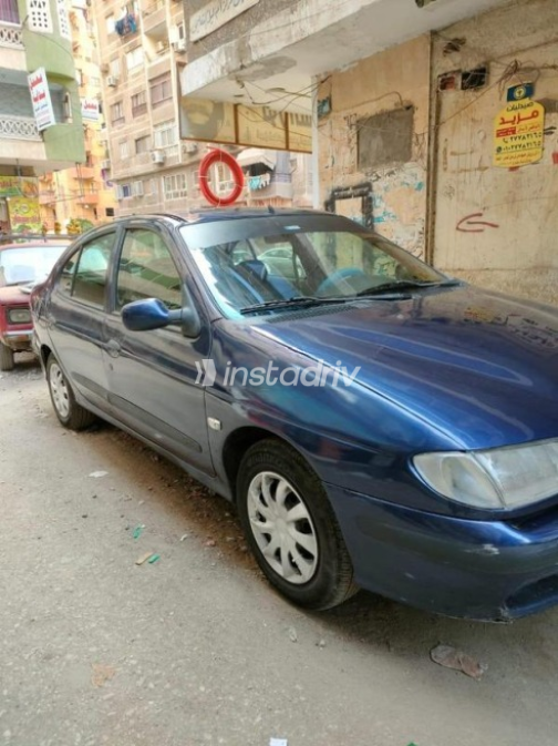 Renault Megane 1999 Blue Manual Used for Sale in Qalyubia - 4