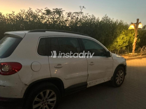 Volkswagen Tiguan 2010 White Automatic Used for Sale in Maadi - 3