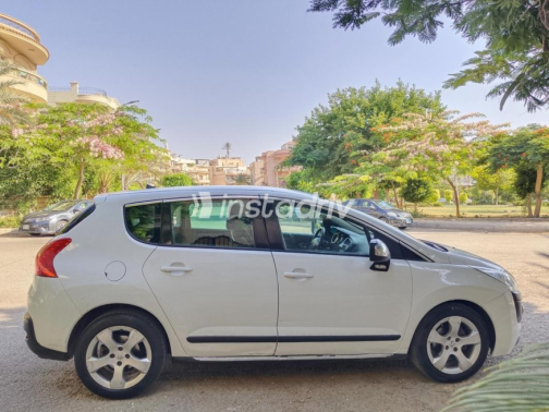Peugeot 3008 2014 White Automatic Used for Sale in Cairo - 4