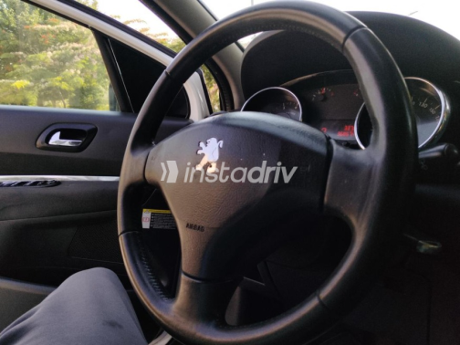 Peugeot 3008 2014 White Automatic Used for Sale in Cairo - 10