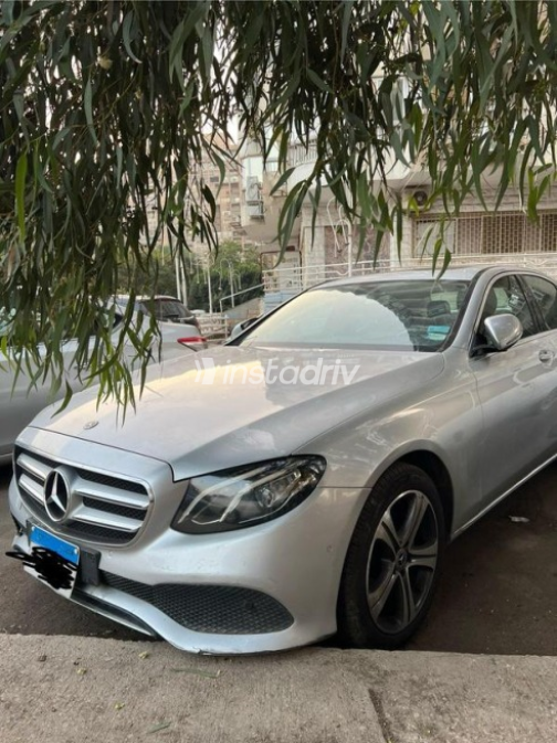 Mercedes E 180 2019 White Automatic Used for Sale in Greater Cairo ( Cairo + Giza) - 2
